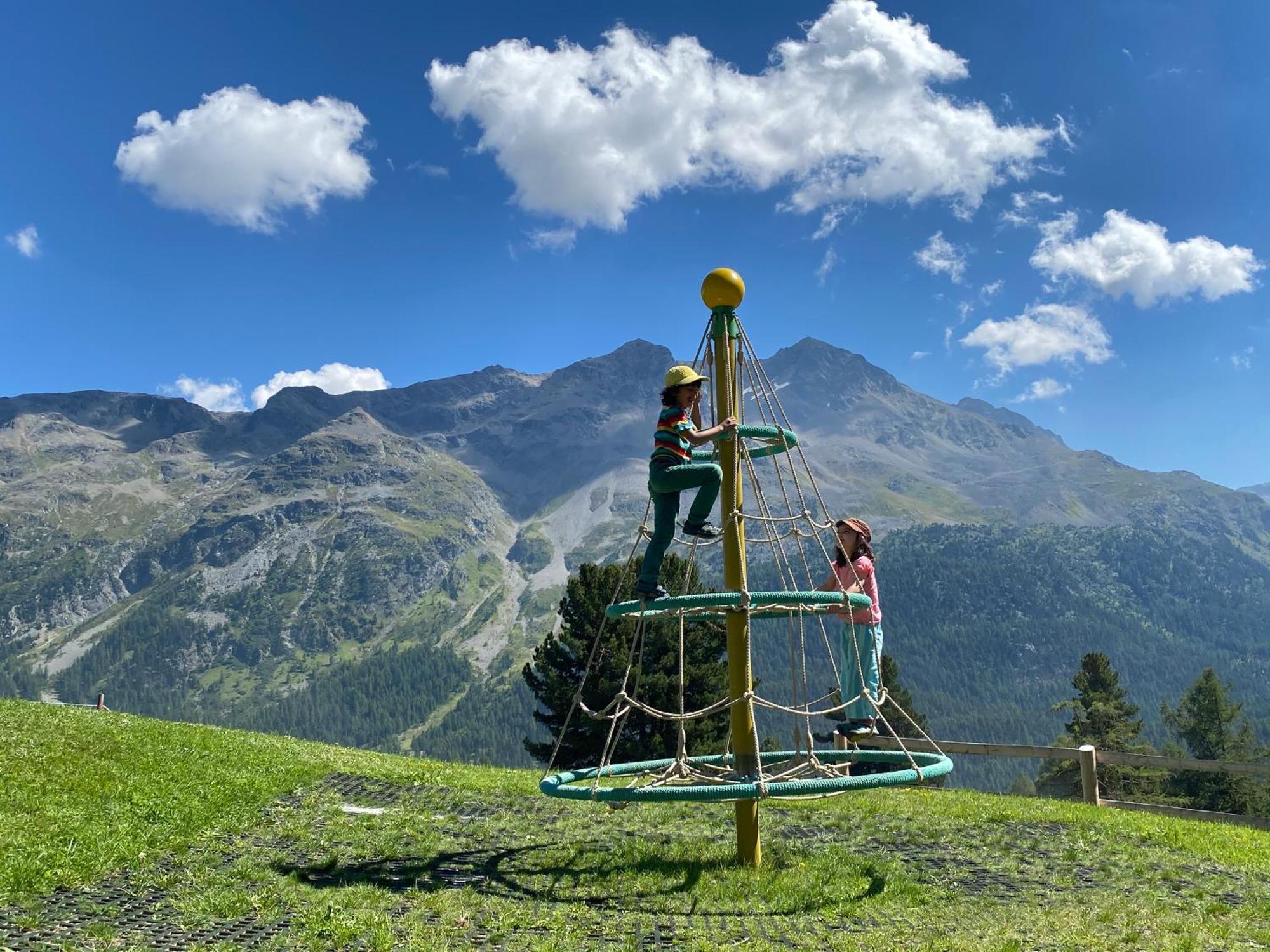 Randolins Familienresort St. Moritz Luaran gambar