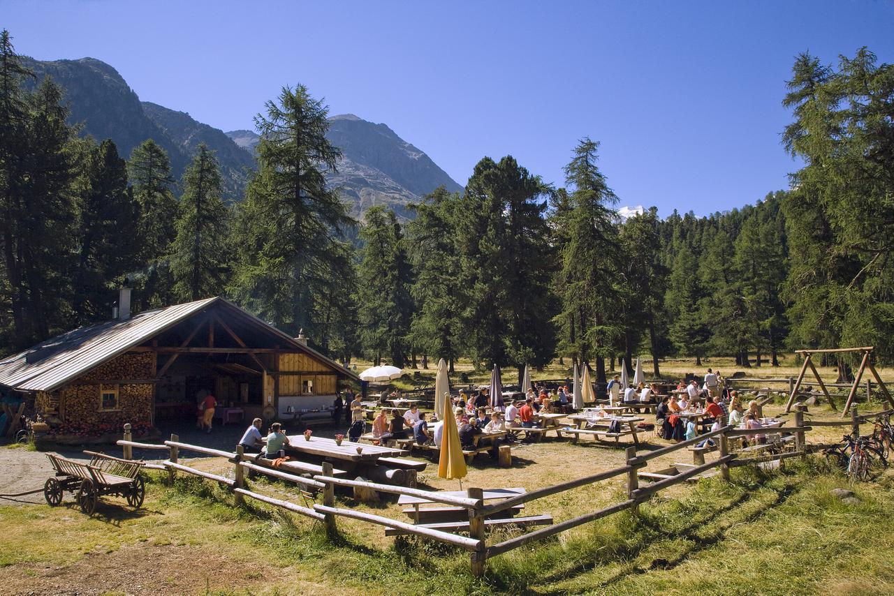 Randolins Familienresort St. Moritz Luaran gambar